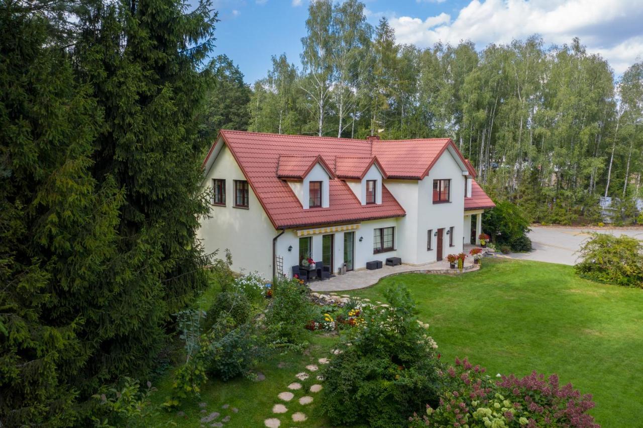 Lesny Dworek & Garden Uzdrowisko Wsrod Natury Гостьовий будинок
